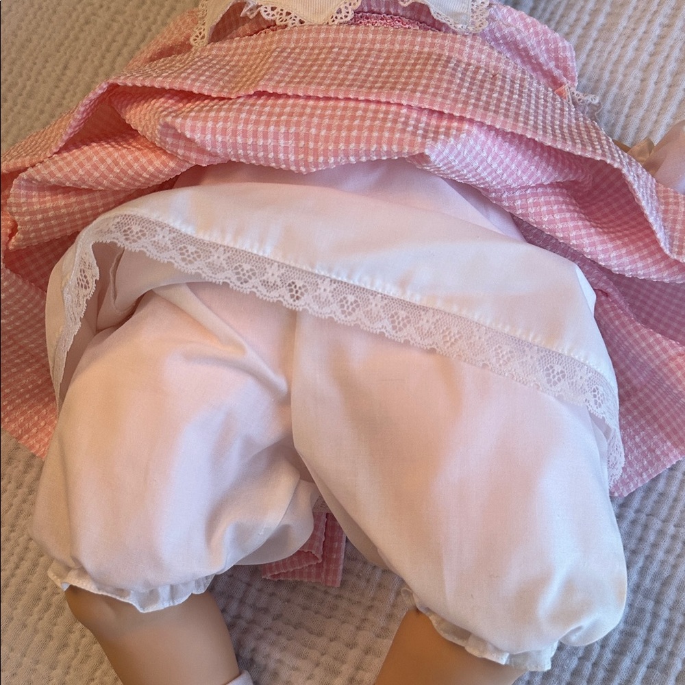 NIB Vintage Pauline's LE 51/1800 Mandy Vinyl Pink Gingham Doll with Bunny - Picture 8 of 15